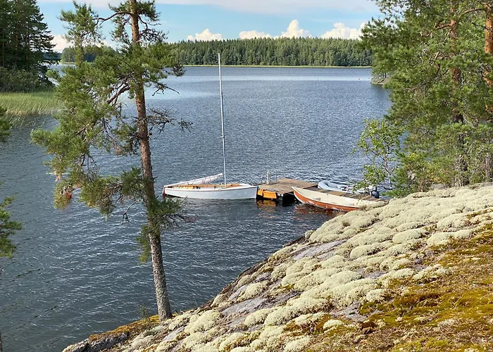 Moenni Saari * 萨翁林纳