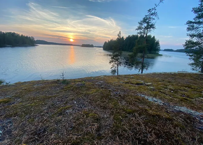 Moenni Saari * 萨翁林纳